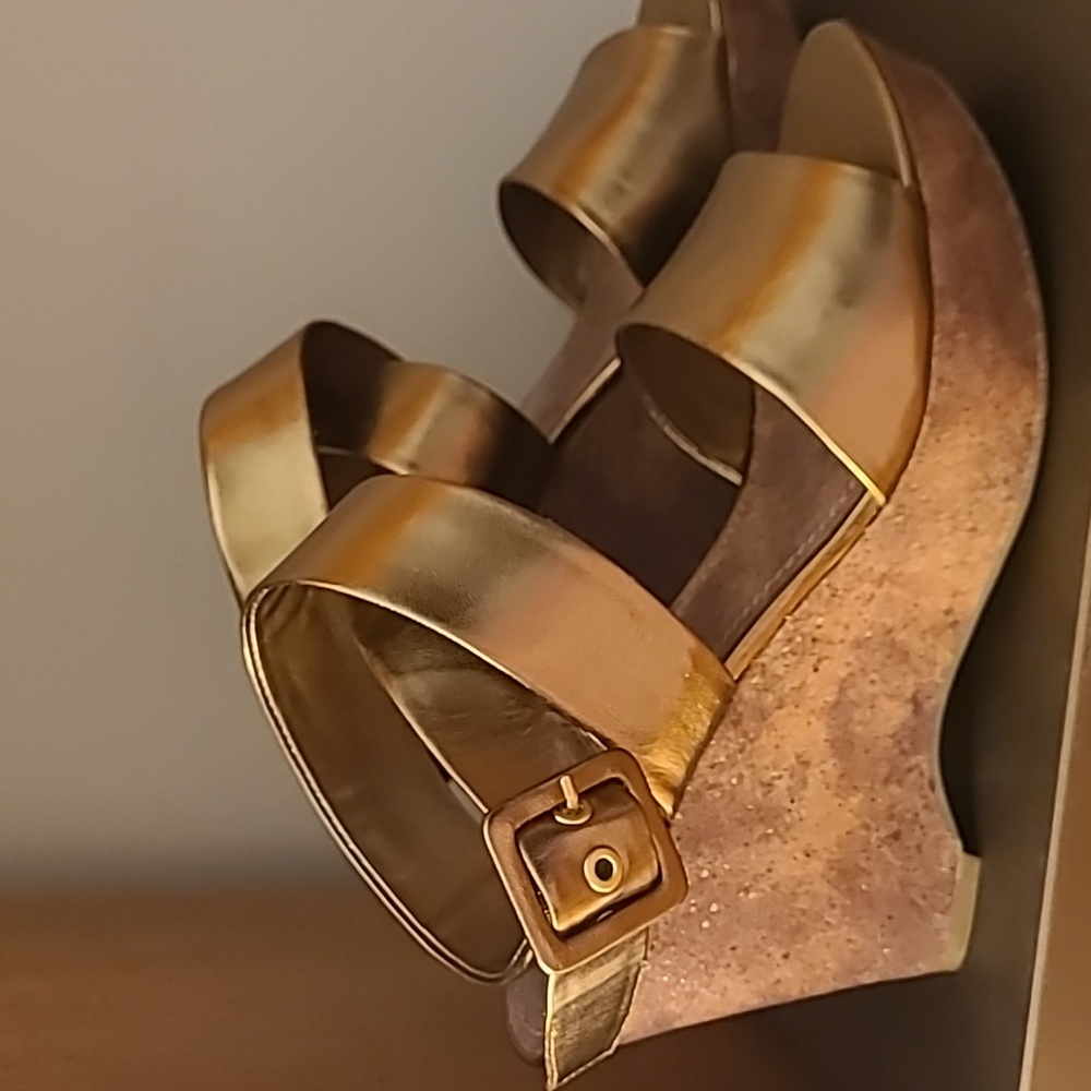 Franco Sarto Gold Wedge Sandals Size 10 M - Picture 4 of 12